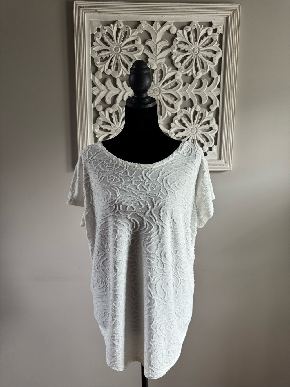Simply Vera Vera Wang Cream Textured Scoop Neck Short Sleeve Top